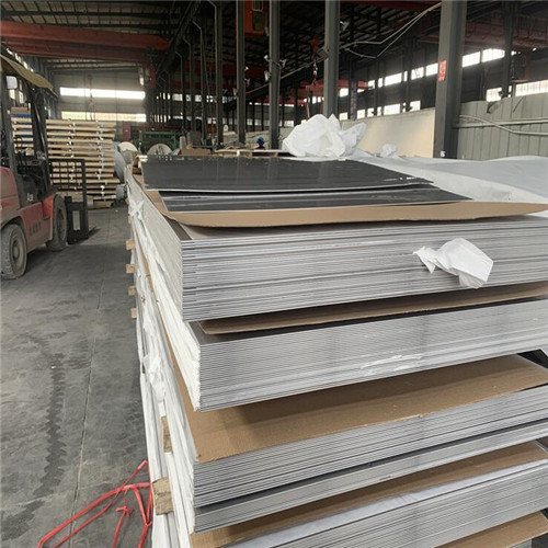 上海寶鋼不銹鋼板價格在21350元/噸左右，較上月基本持平
